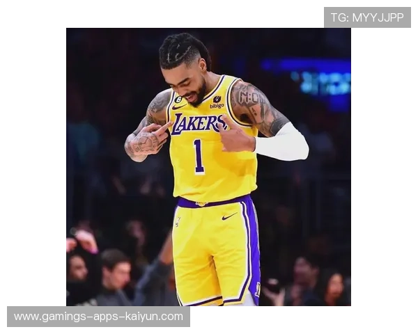 拉塞尔连续三场爆炸表现,湖人球迷看傻 拉塞尔连续三场爆炸表现,湖人球迷看傻