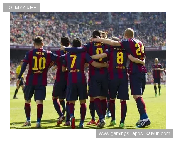 皇家马德里中场直传撕裂对方阵型