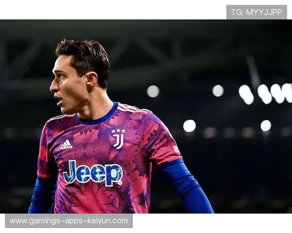 尤文基耶萨启动速度让防守者难以反应 尤文基耶萨启动速度让防守者难以反应